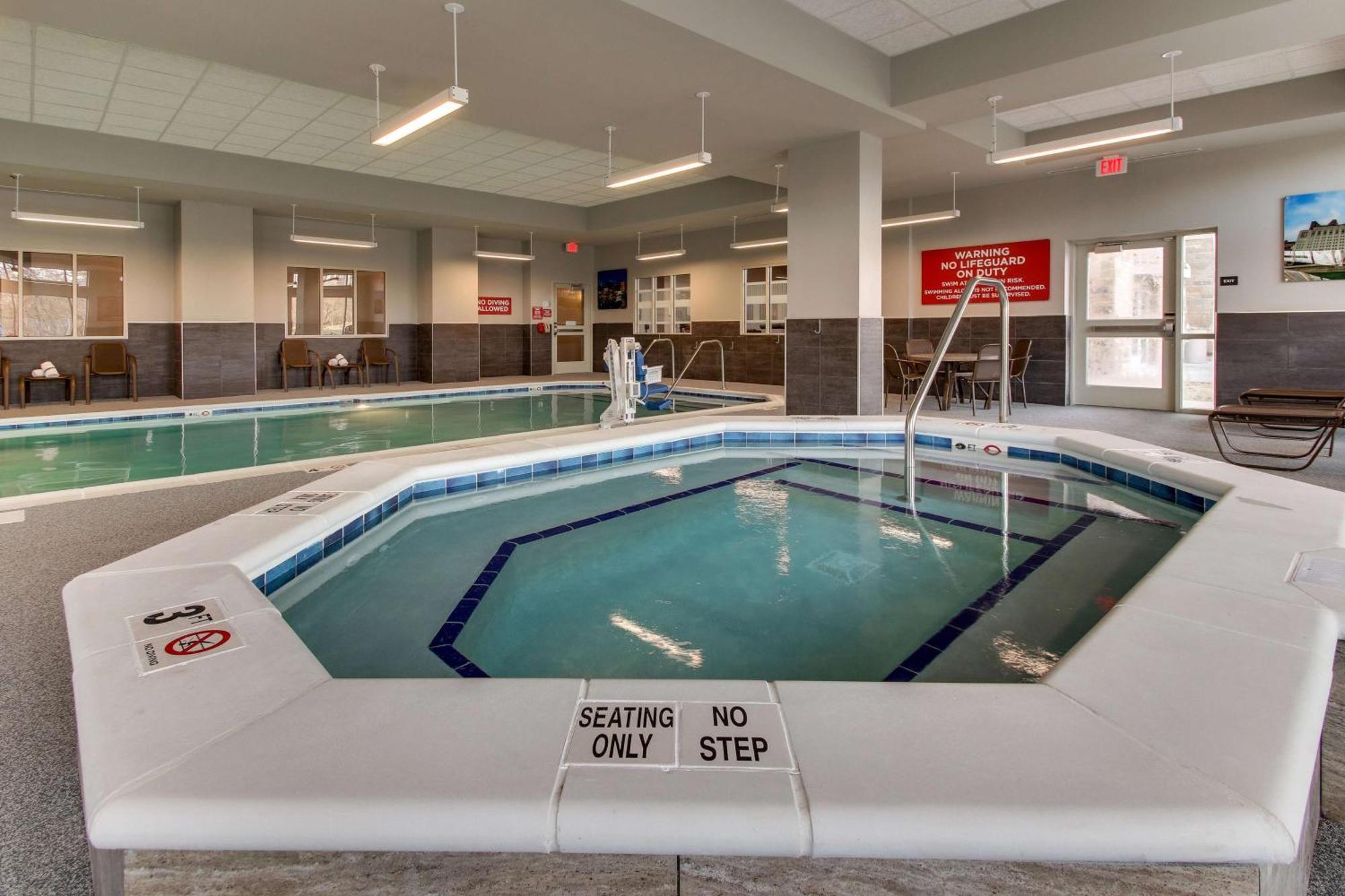 Drury Inn & Suites Cleveland Бічвуд Екстер'єр фото