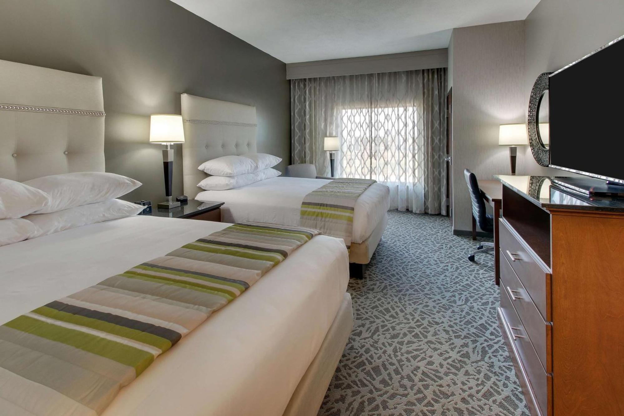 Drury Inn & Suites Cleveland Бічвуд Екстер'єр фото