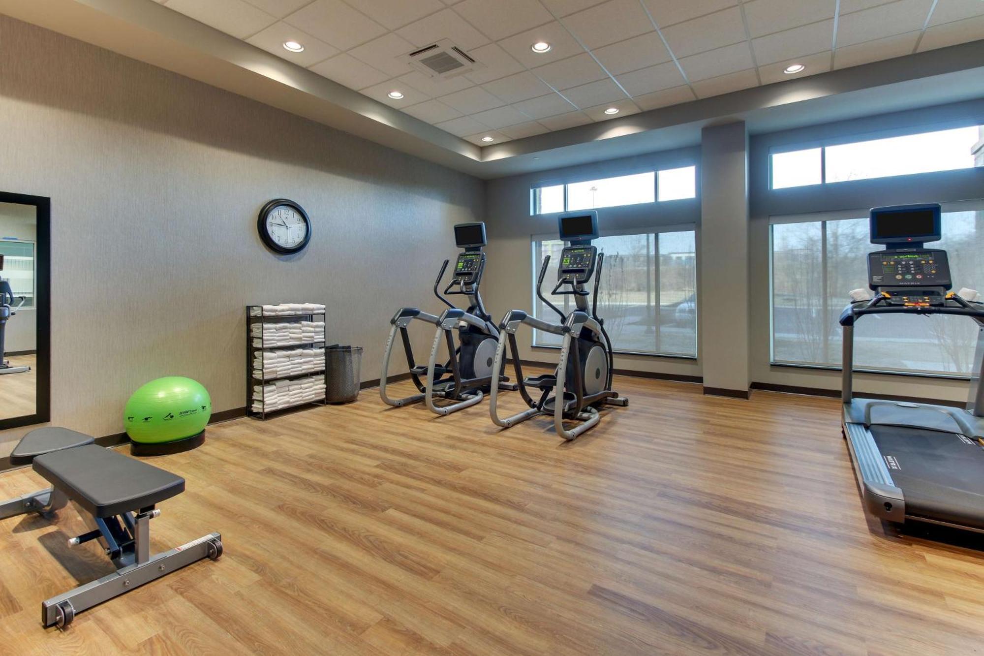 Drury Inn & Suites Cleveland Бічвуд Екстер'єр фото